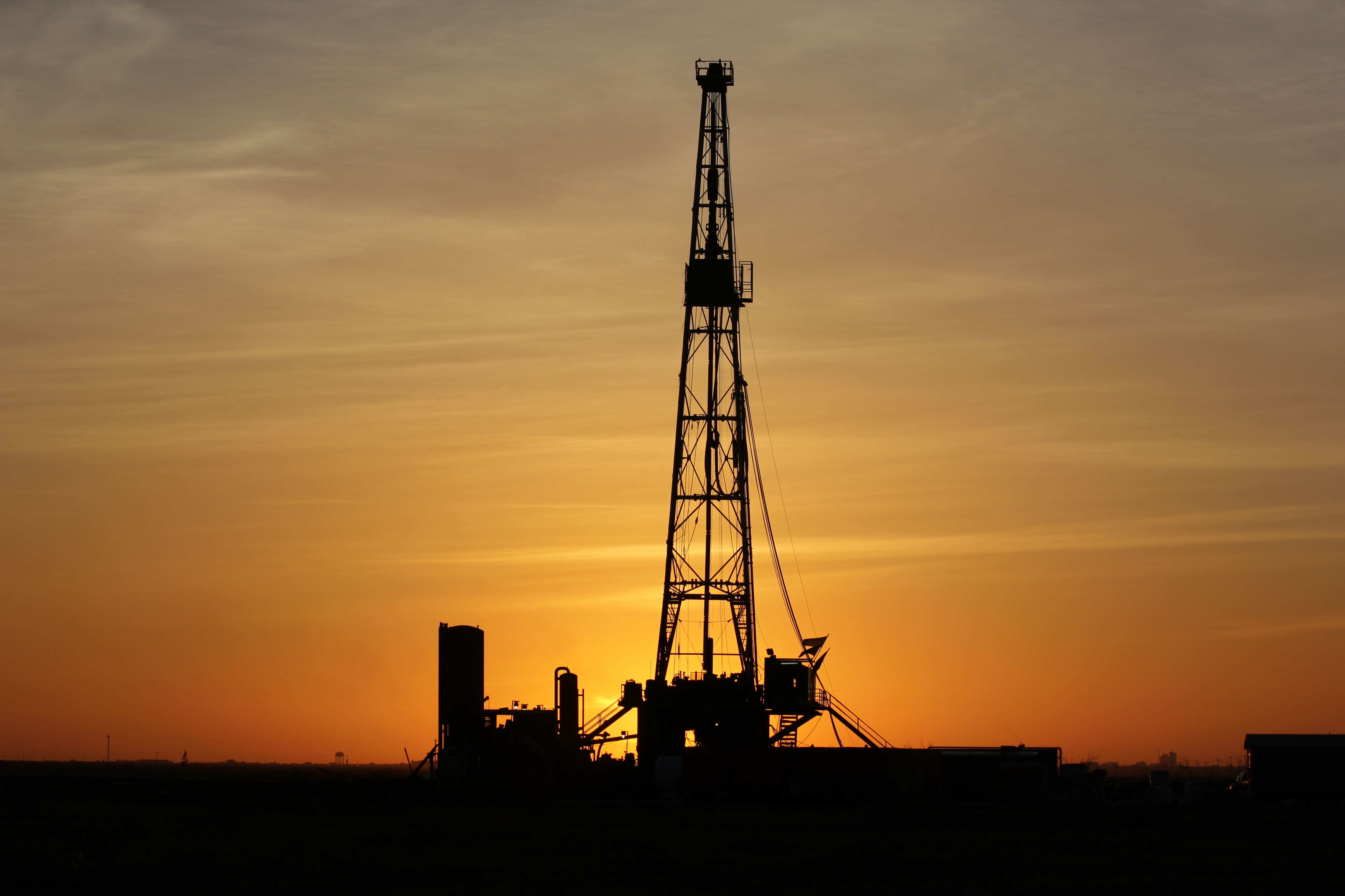 Oil rig in the sunset